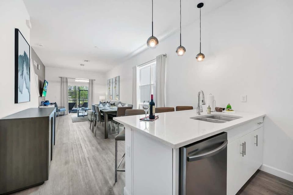 Fully equipped kitchen for family meals
