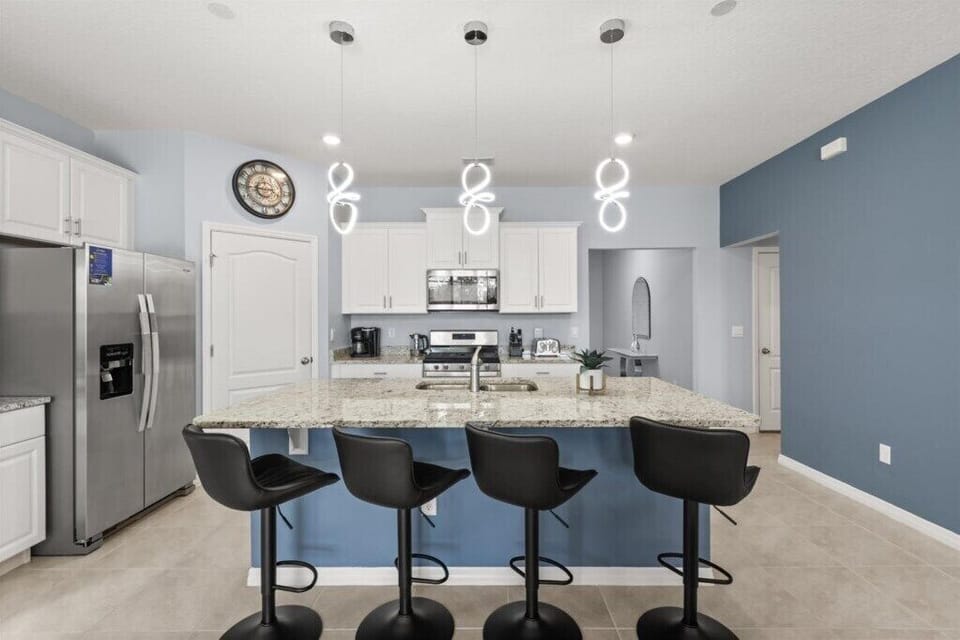 7643 Oakmoss Loop  (7).jpg