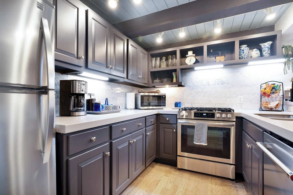 Fully stocked kitchen with everything you need to prepare a home cooked meal