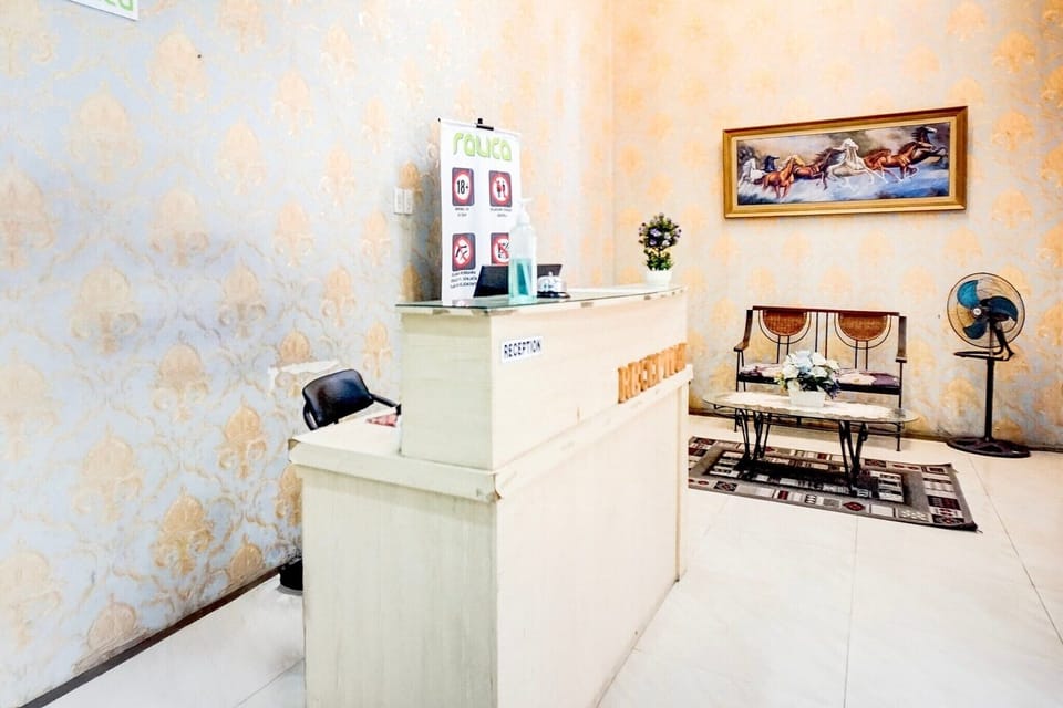 Entrance / Reception