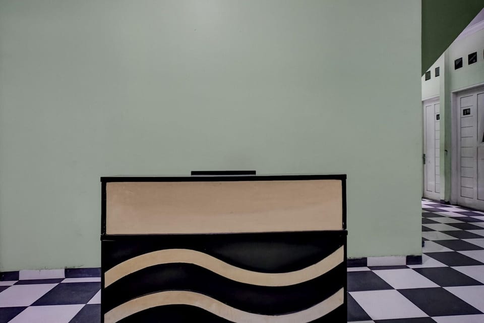 Entrance / Reception
