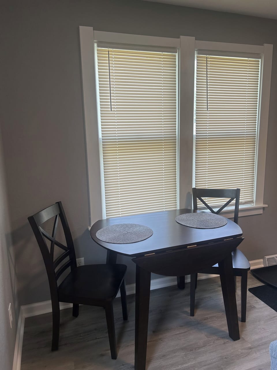 Small eating nook in living room