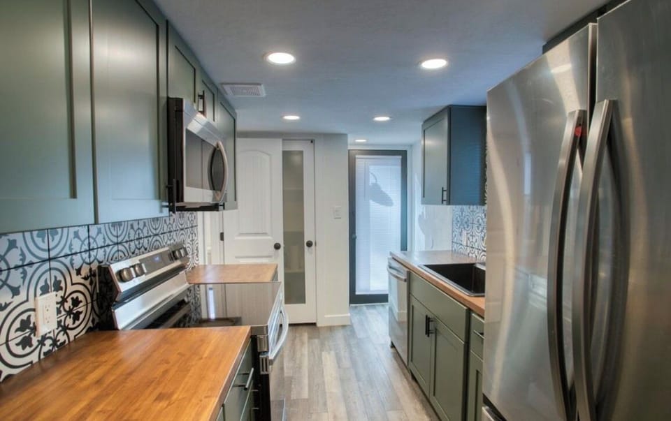 Beautifully updated kitchen with new appliances