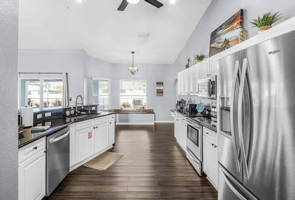 Large kitchen space perfect for cooking!