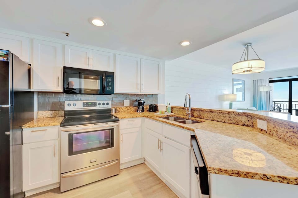 Equipped Kitchen for Your Stay
