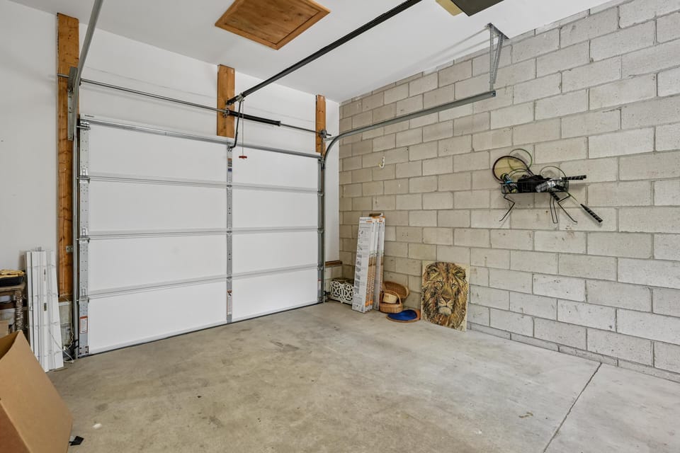Group,Garage,