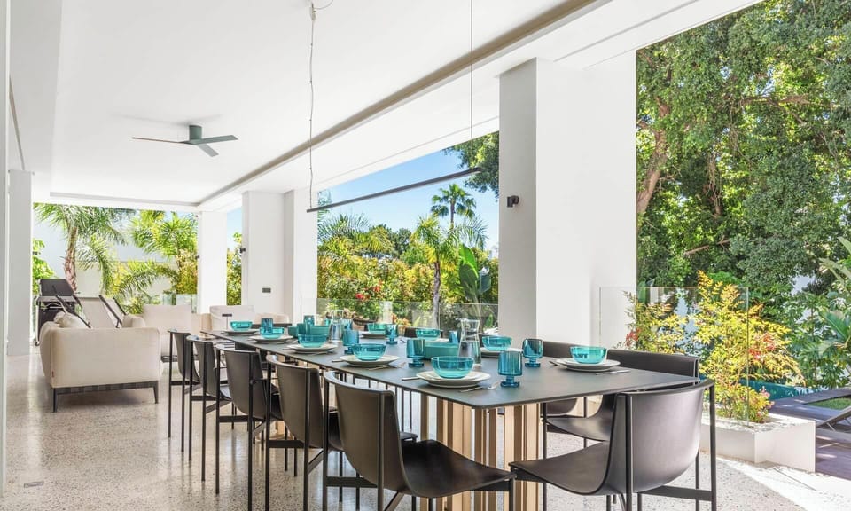 Outdoor lounge and dining.