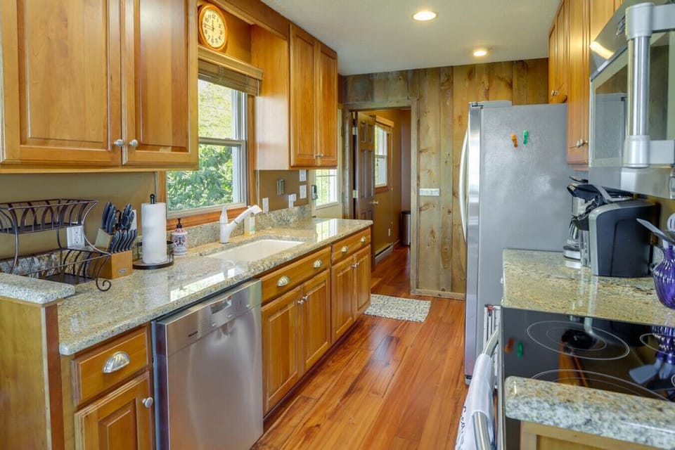 Fully Equipped Kitchen | Stainless Appliances | Granite Counters