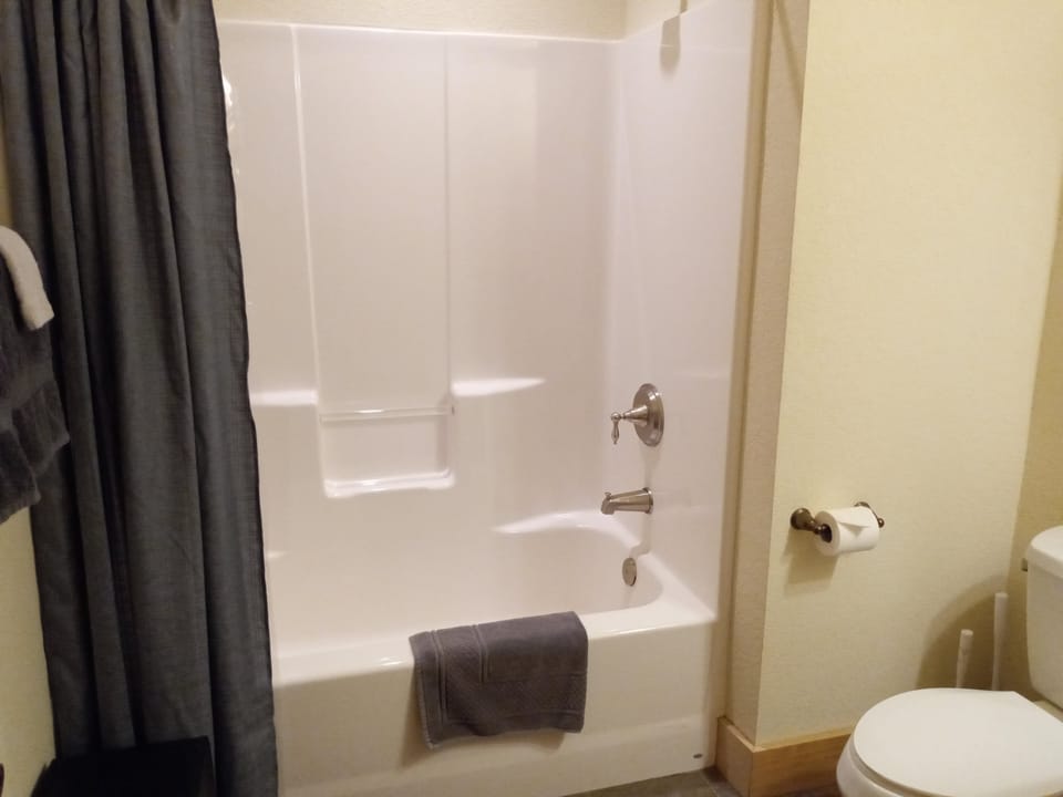 1stBRBath