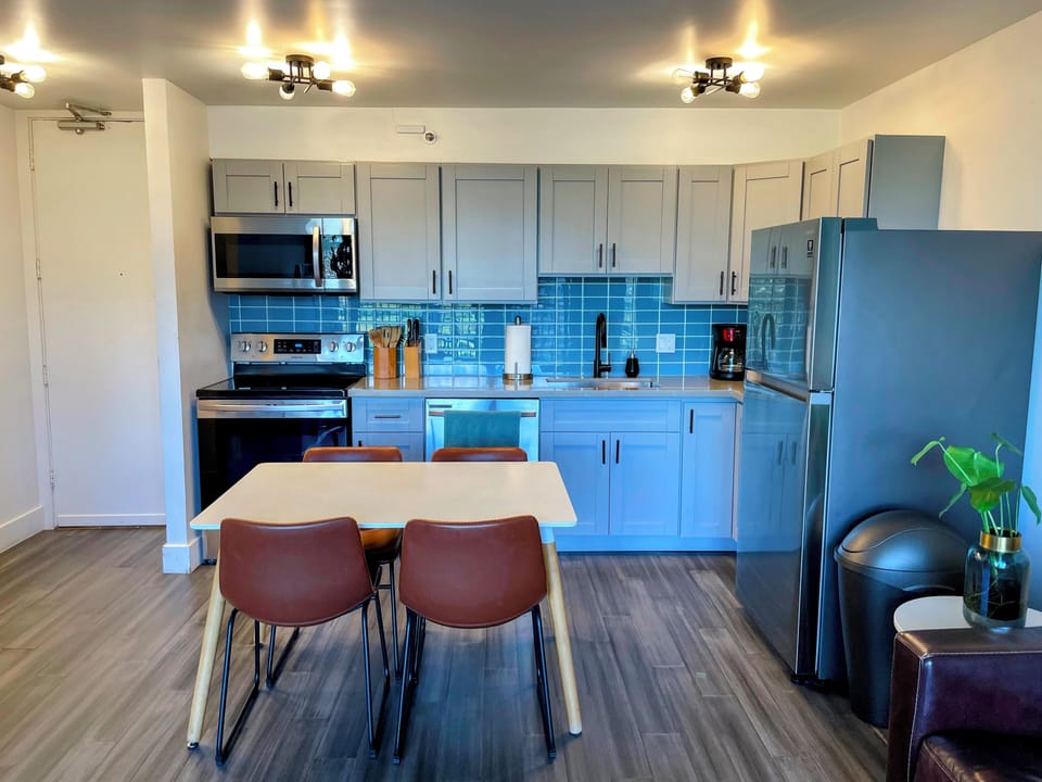 full kitchen