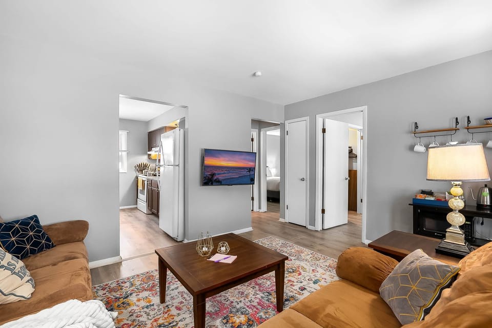50" 4K Smart TV with a YoutubeTV account for live channels