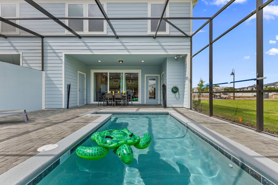 Step straight out to your private, screened pool-float and play, then dine under the covered lanai for six. Resort-style, modern coastal vibes from sunrise to night.