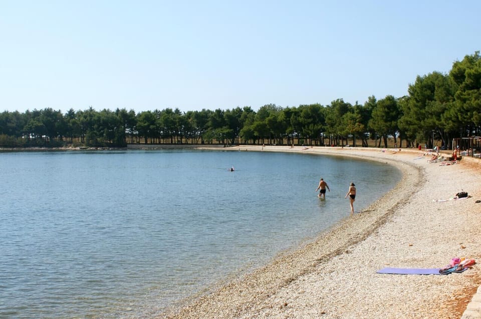 Nearby beaches