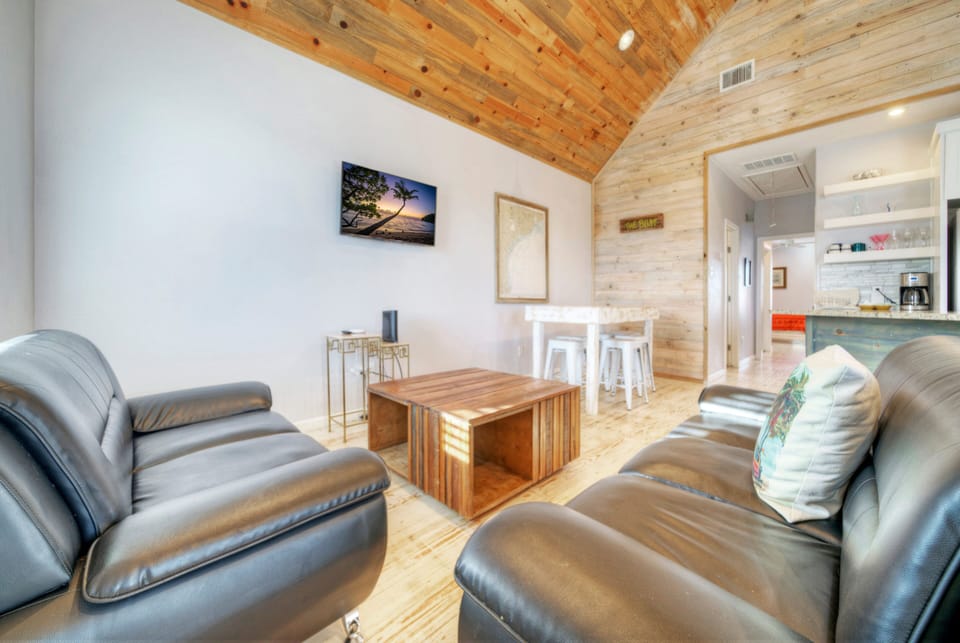 Kick back and watch a movie after a long day at the beach. (Yellowfin)