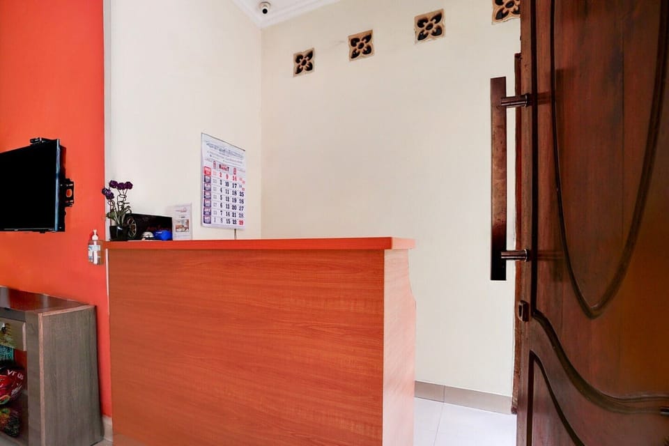 Entrance / Reception