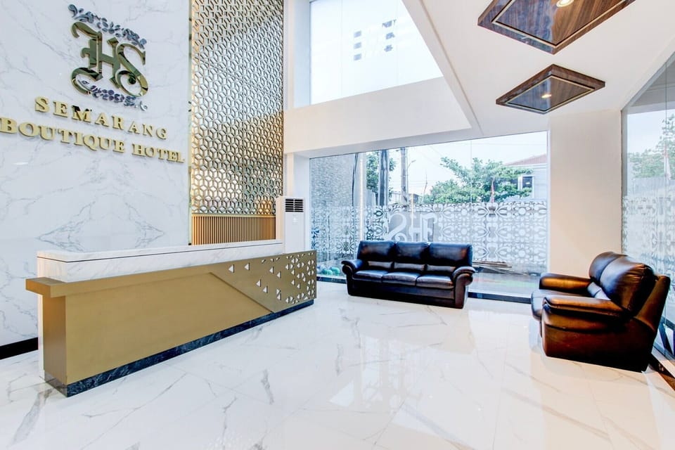 Entrance / Reception