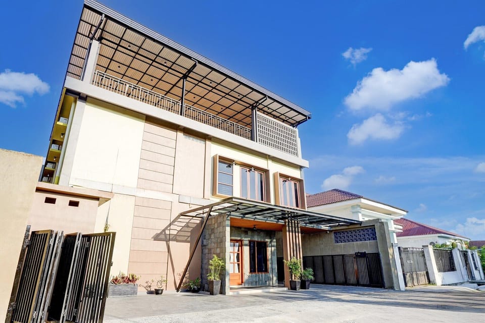 Holiday Home Exterior [summer]