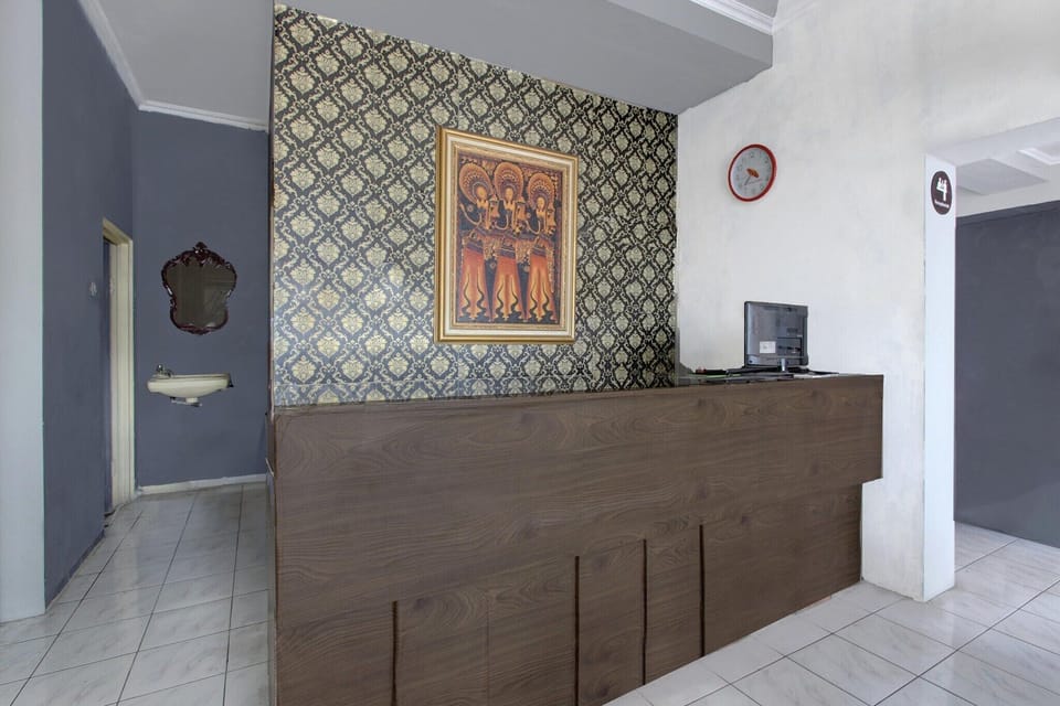 Entrance / Reception
