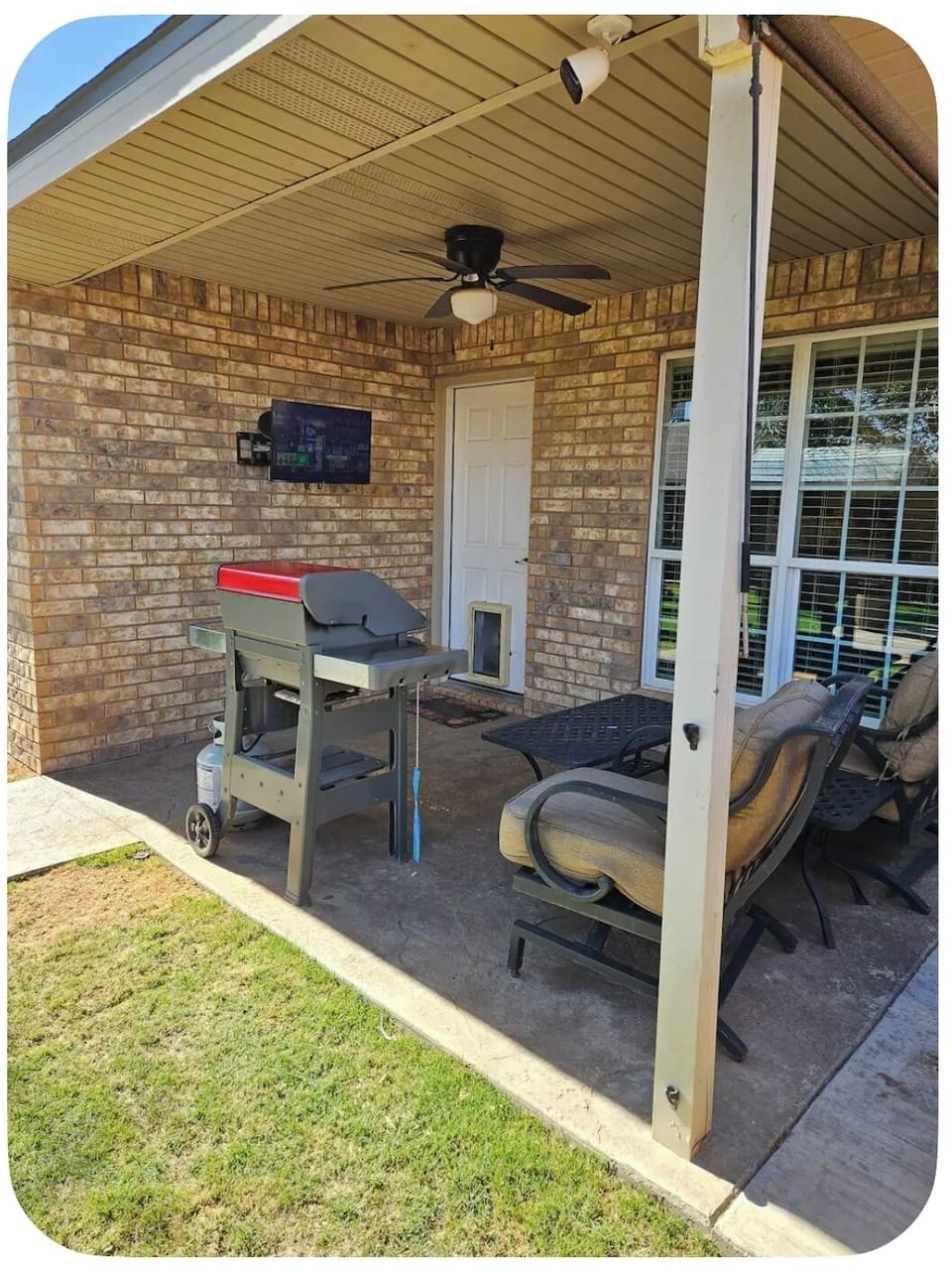 Fully functional back patio