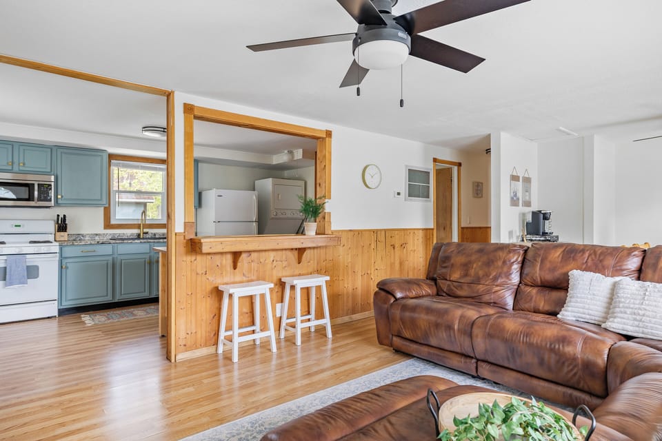 Breakfast Bar Seating 