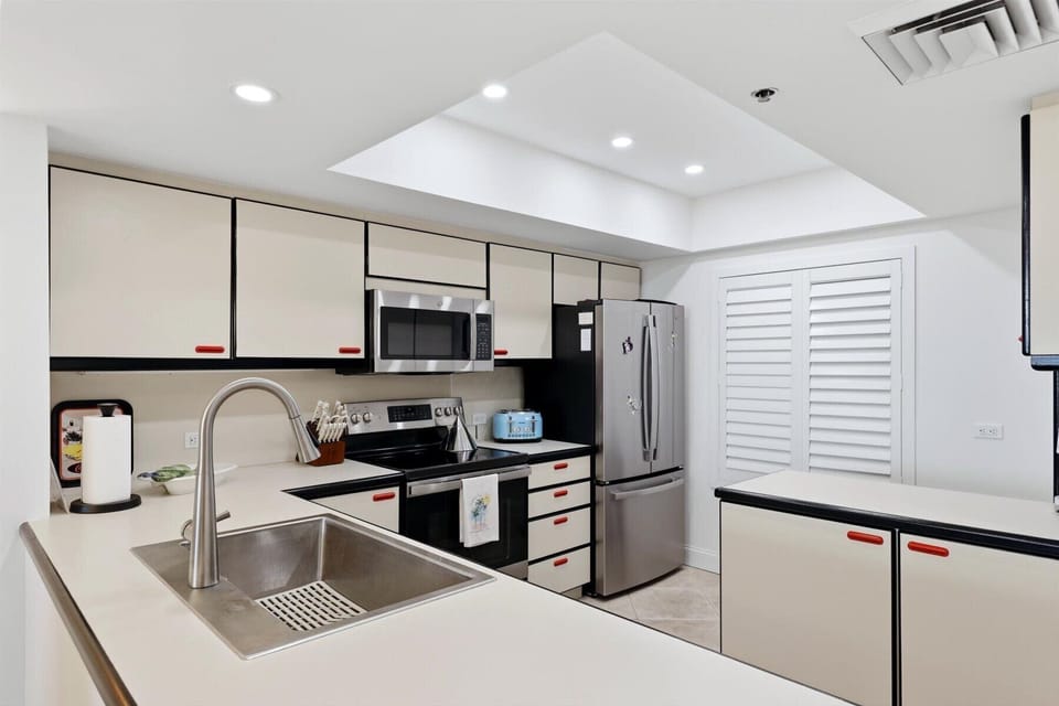 Sunset Beach 1103 by FVC - Kitchen