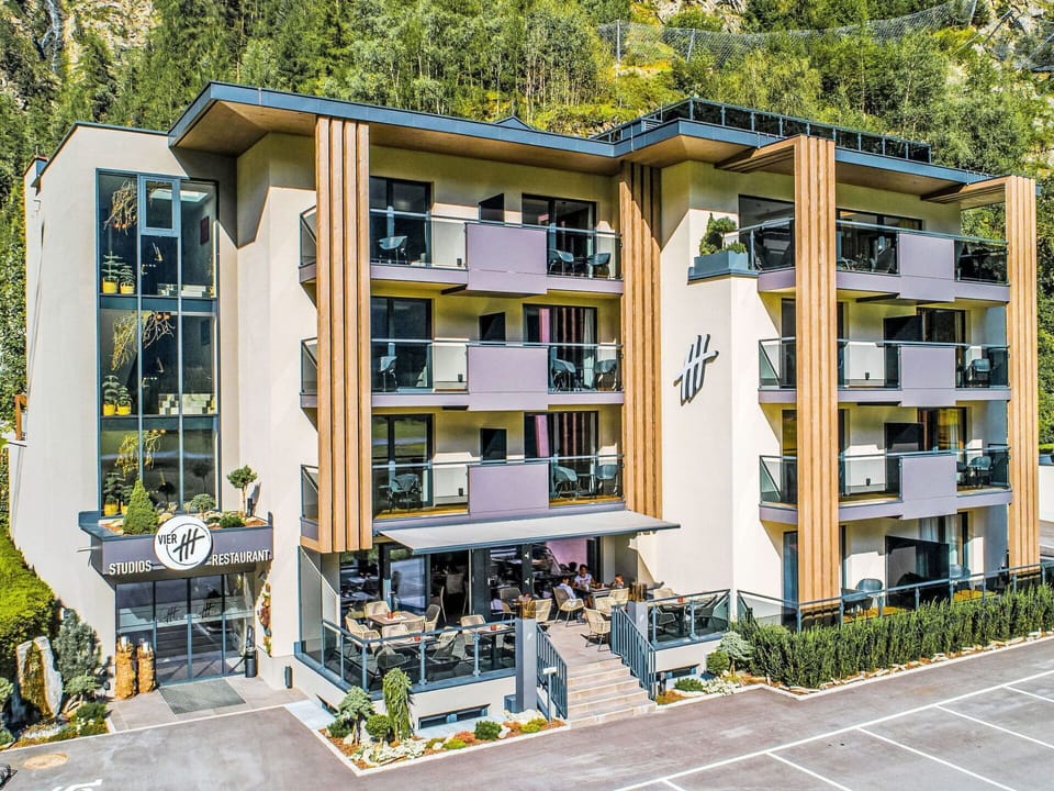 Facade, Apartment, Urban Design, Mixed-Use, Commercial Building, Condominium, Hotel, Balcony, Resort, Awning