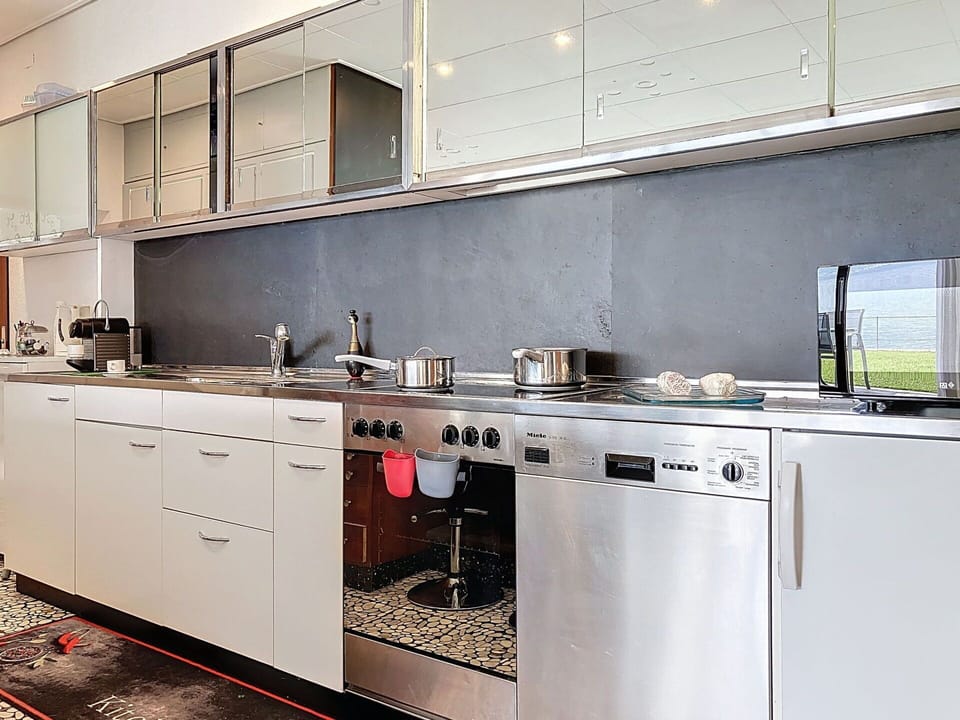 Kitchen, Kitchen Appliance, Countertop, Major Appliance, Flooring, Cabinetry, Interior Design, Home Appliance, Floor, Tile