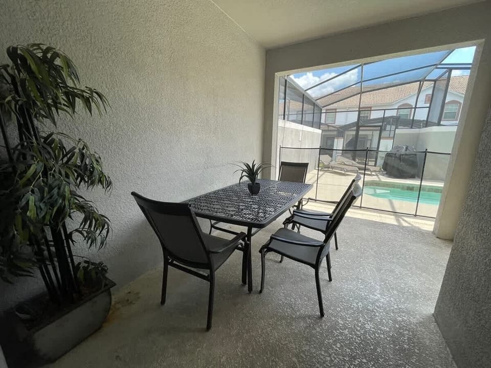 Patio with Private pool
