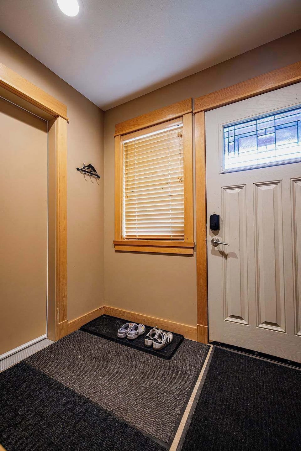 Suite 2 - Front Entry way
