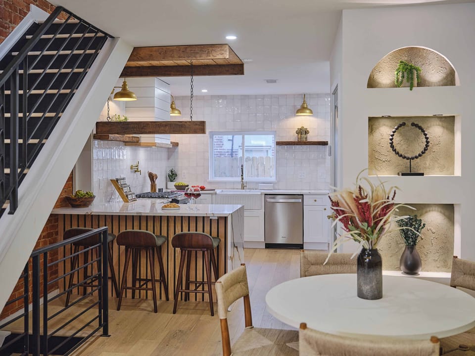 Where functionality meets refined design.
This beautifully appointed kitchen makes cooking a pleasure.