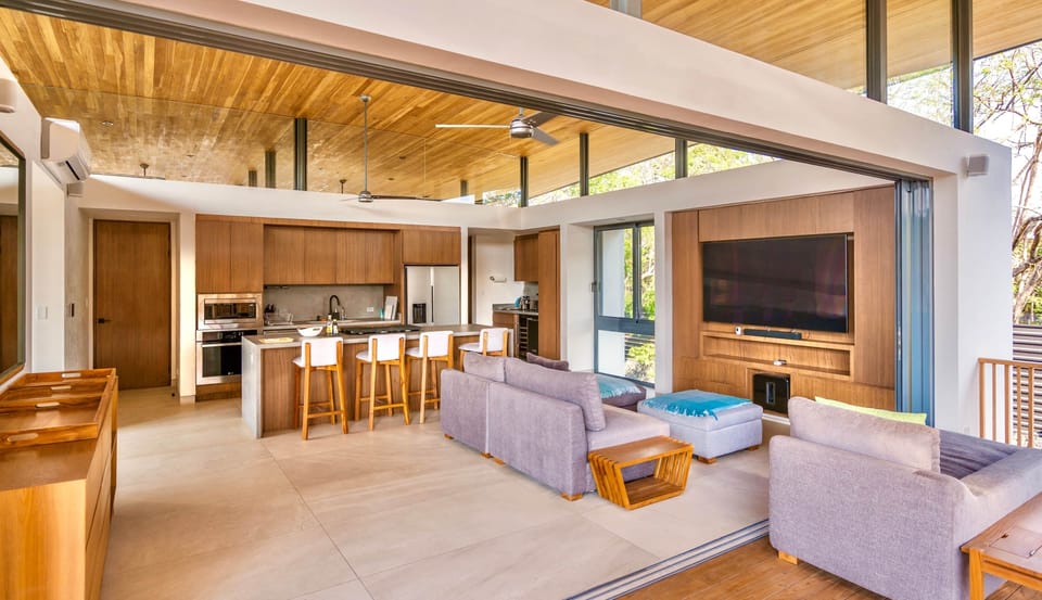Kitchen & Living
