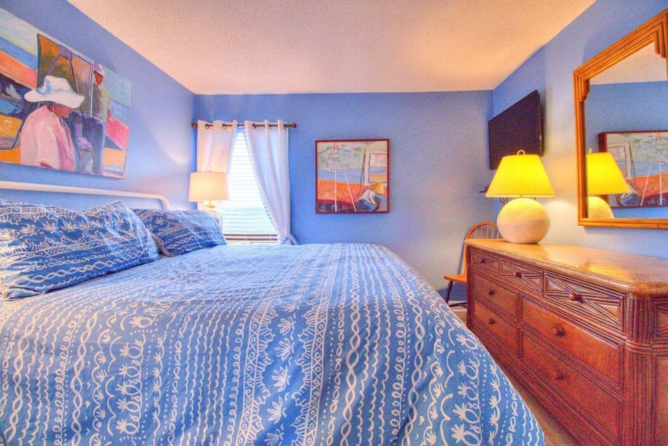 Atlantic Towers 602-print-014-019-Bedroom-4200x2804-300dpi