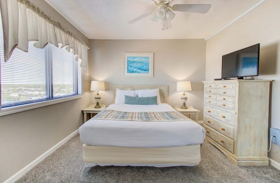 Atlantic Towers 1114-print-015-018-Bedroom 2-4200x2755-300dpi