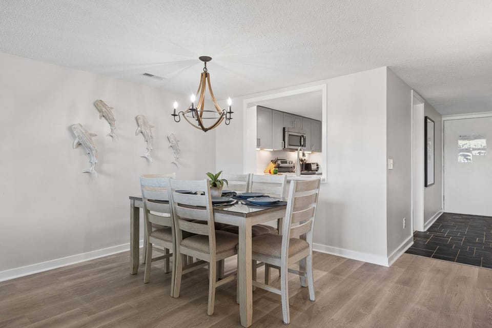 Whether it's a quick breakfast before the beach or a casual dinner after a day of exploring, this villa is perfect for you!