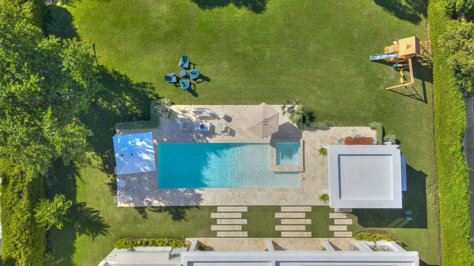 Aerial pool shoot