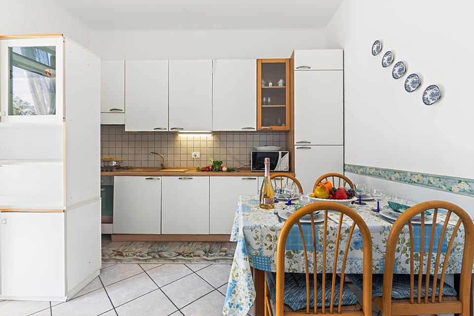 Kitchen and dining area