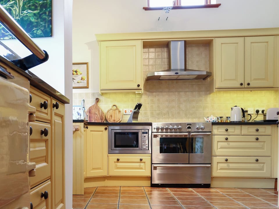 Kitchen | Perryfields Barn, Inkberrow
