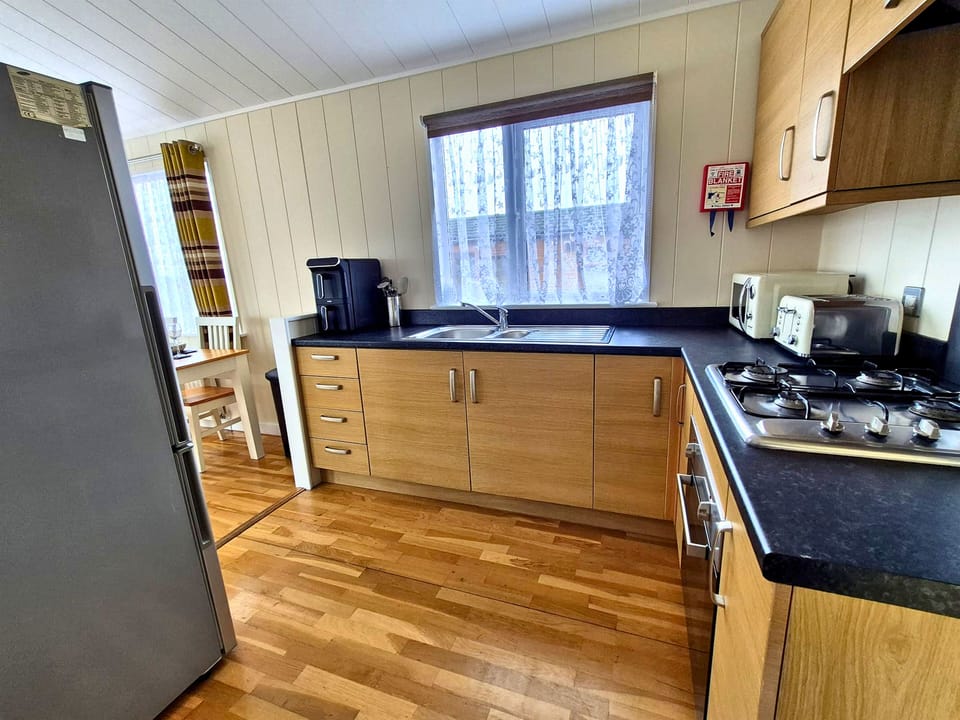 Bella Mere - Kitchen 1