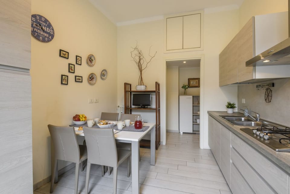 Tibaldi, 29 - Bright between Bocconi and Navigli Apartment in Milan