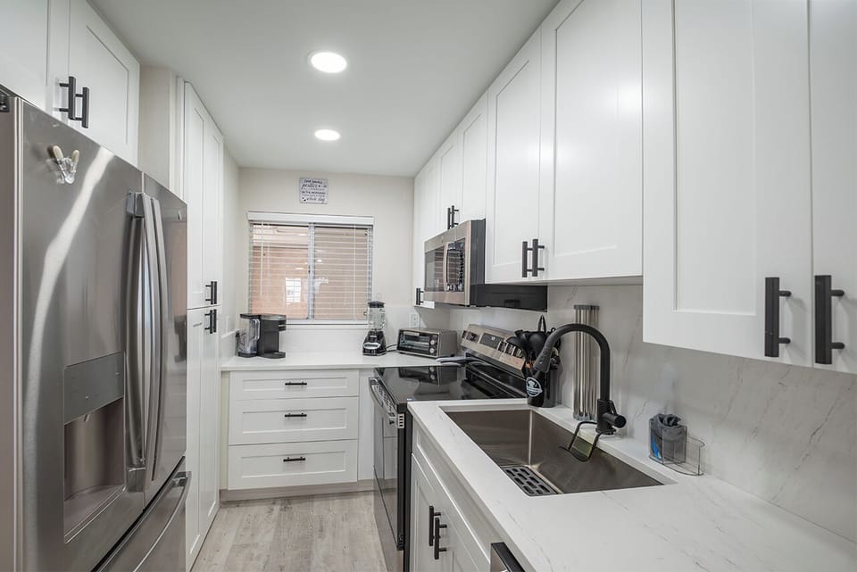 Newly Remodeled and Fully Equipped Kitchen