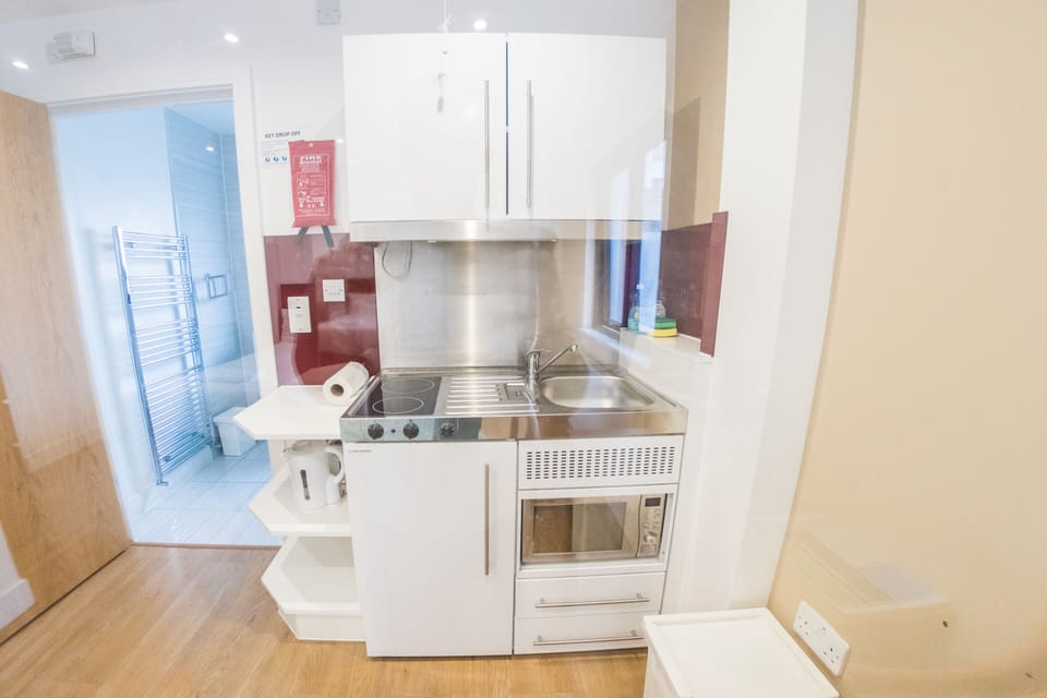 Ilford Tower Apartments-  Studio Serviced Apartments