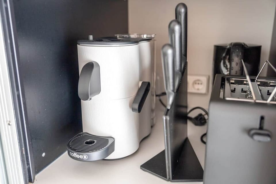 Coffee B Kaffemaschine, Toaster, Messer...