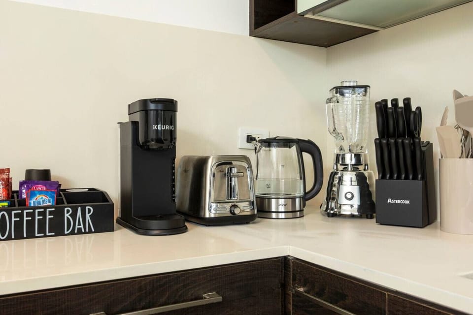 Kitchen small appliances