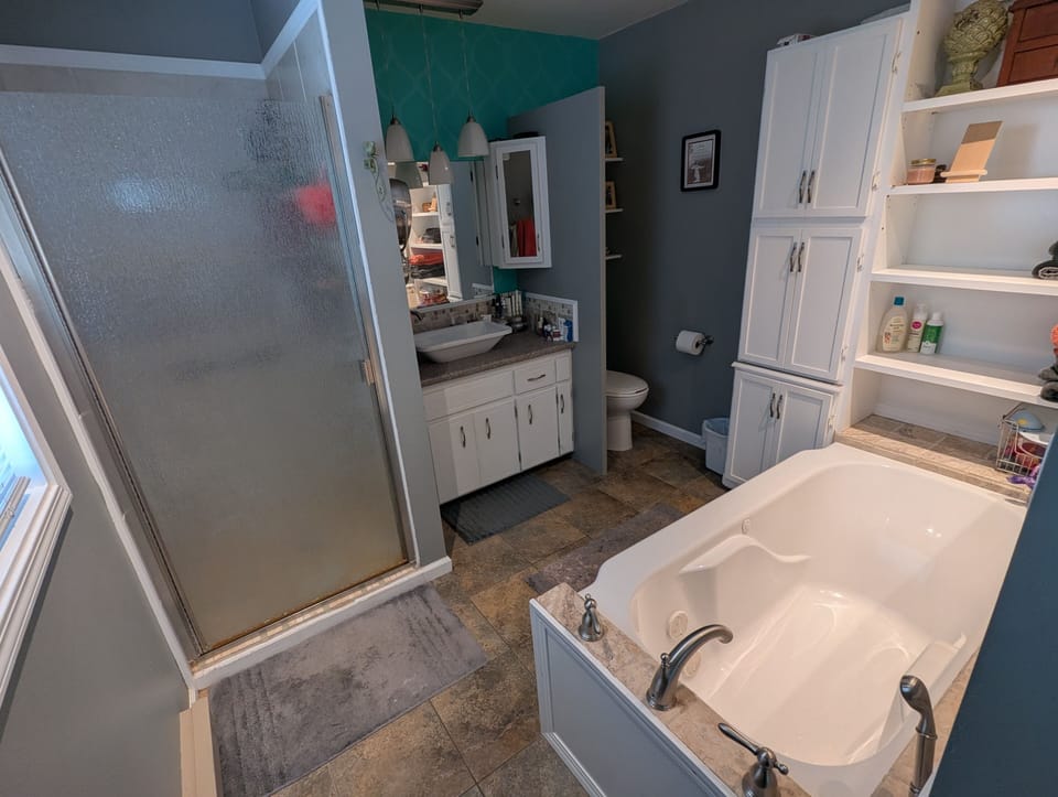 Sink, Sink Faucet, Indoors, Floor, Tub