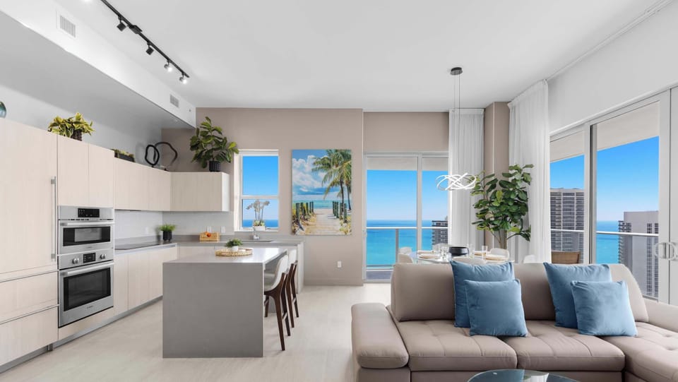 Living room - Open layout 