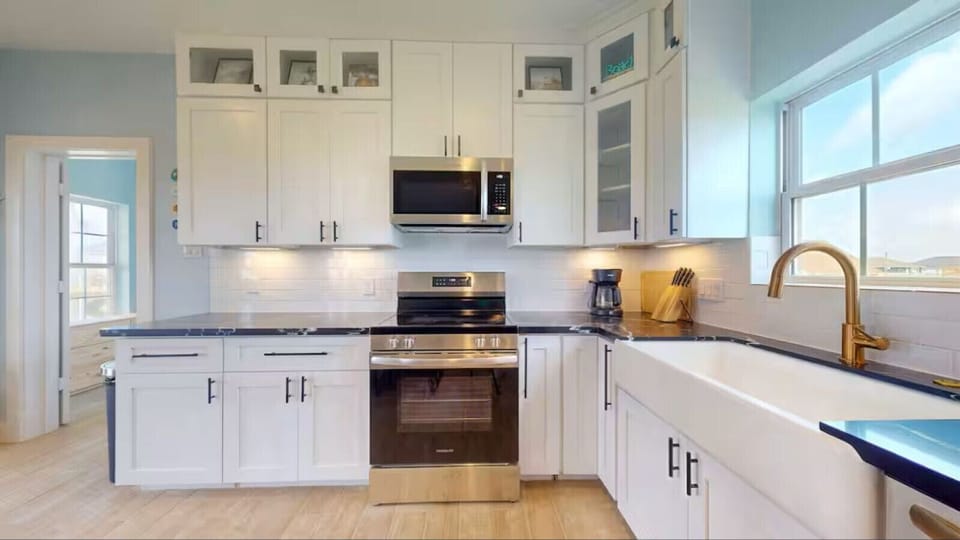 Fully equipped kitchen for all your cooking needs
