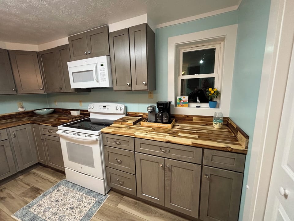 Well equipped kitchen