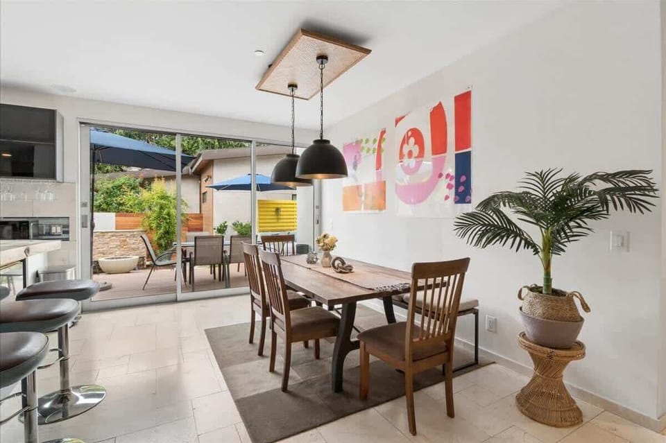 Sit and have breakfast at the indoor dining table and open a large glass slider to soak in the coastal air.