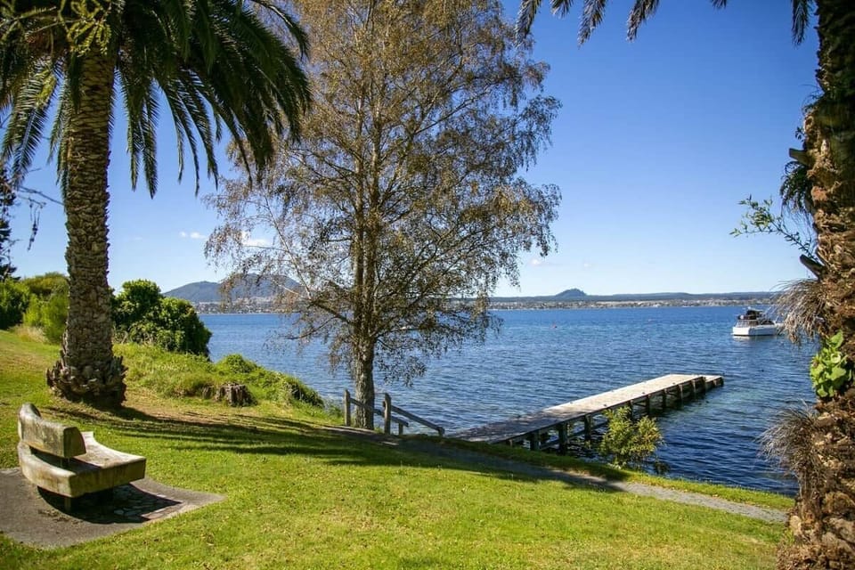 Acacia Bay