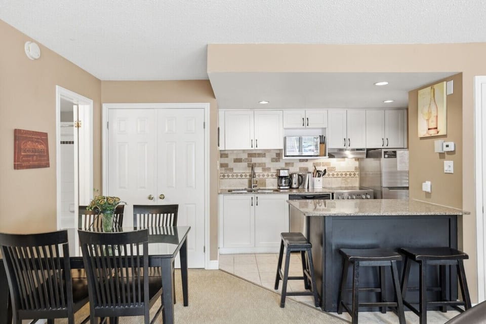 16-web-or-mls-796468 Grey County-16